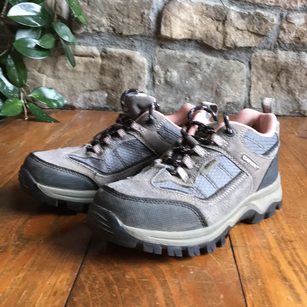 Hi-Tec Hiking Shoes, Kids 2
